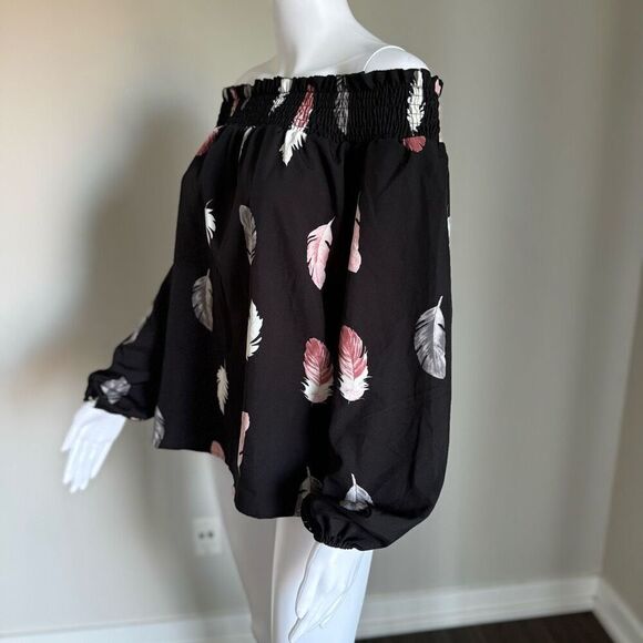Off The Shoulder Feather Print Shirt Size M - Picture 3 of 5